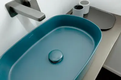 a blue sink with a computer mouse on it at RODELIJV in Ghent