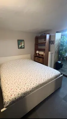 a bedroom with a bed in a room at Appartement 3 chambres Centre Vilvoorde Bruxelles BrusselsAirport Expo NATO Anvers Wifi Free Parking in Vilvoorde