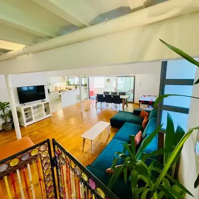 Oasis-Spacious Loft in Excellent Location