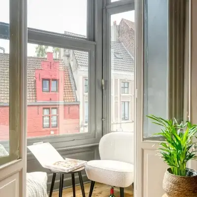 Ghent's Historic Gem - Your Perfect Hideaway