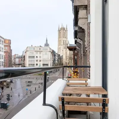 Sleek City Stays - Urban Elegance in the Heart of Ghent