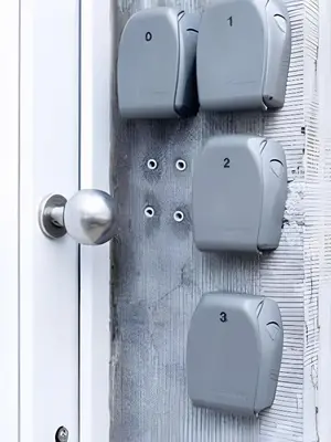 a close up of a white door with a handle at Studio lumineux, idéal pour séjour pro in Brussels