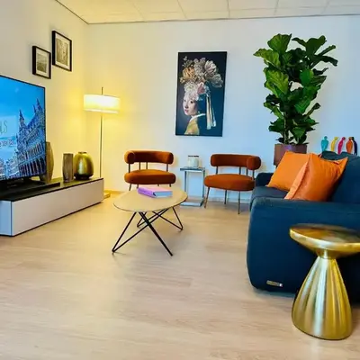 Grand Place - Prime Location 2 Bedroom Apartment