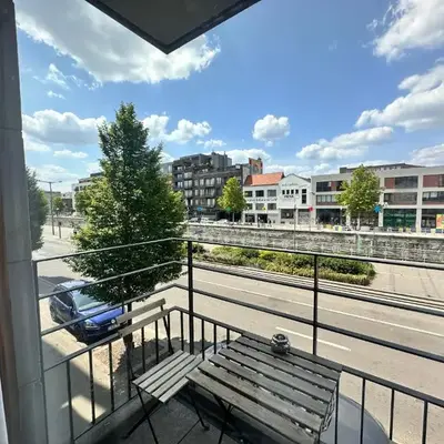 Modern 2 Bedroom Apartment for 6 - City Center