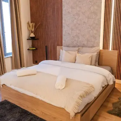Spacious & Stylish 3 adjacent Bedrooms Stay in Central Ghent