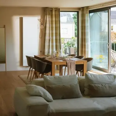 La Petite Foret Contemporary Apartment in Halle