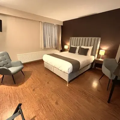 Escale Hotel