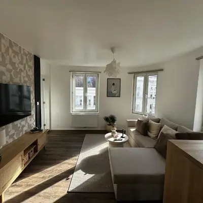 Lovely 1BR & 1LR Apt for 4P
