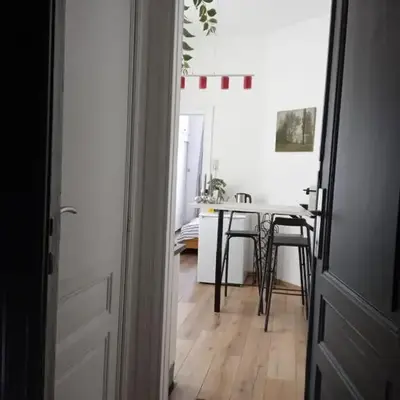 Nest in Brussels