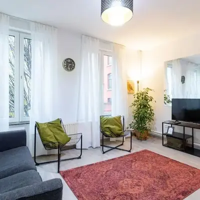 Apartment over two floors for 5 guests near Midi & Grand Place