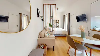 Gallery image of studio centre Bruxelles avec grand balcon pour 2personnes in Brussels