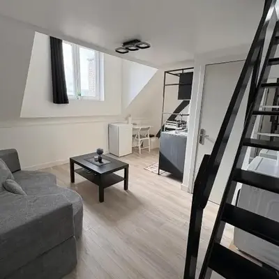 Duplex near Brussels Airport with washing machine