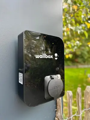 a wall box with a camera on a wall at Sweetwater Privé Wellness in Oud-Heverlee