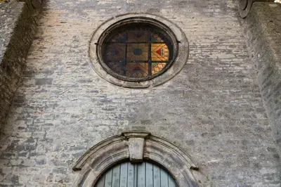 a brick building with a window and a door at B&B Amelhof in Meise