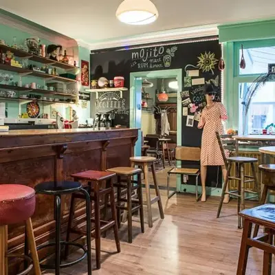 Vakantiewoning in Mol centrum met eigen bar 