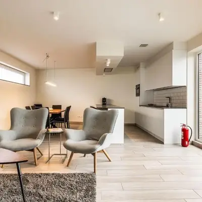 Red Rabbit Tourist and Business Flats with indoor parking - 1 to 5 or 6p - region gnt antwp brux