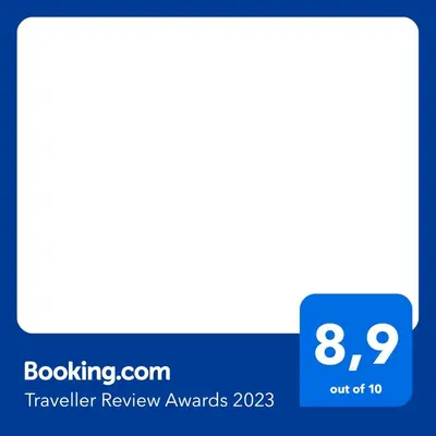 a screenshot of a cell phone with a travel review email at Eden in Sint-Pauwels