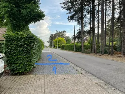 a street with a question mark on the road at B&B Monroe in Averbode