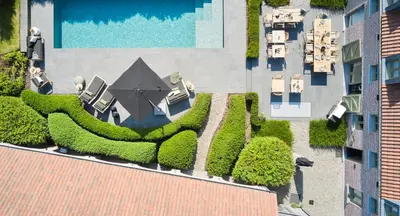 an aerial view of a house with a garden at B&B Vossebergen Hombeek in Hombeek